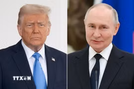 Tổng thống Mỹ Donald Trump và người đồng cấp Nga Vladimir Putin. (Ảnh: Getty Images/TTXVN)
