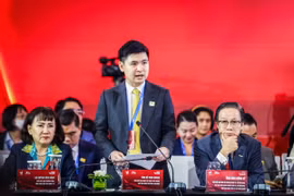 Ông Đỗ Vinh Quang nêu nhóm đề xuất tại Phiên đối thoại cấp cao Diễn đàn Kinh tế tư nhân Việt Nam 2025.