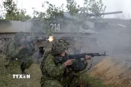 Binh sỹ Belarus trong một cuộc diễn tập. (Ảnh: AFP/TTXVN)