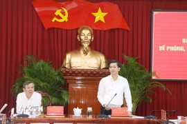 Ông Lê Quang Tùng, Ủy viên Ban Chấp hành Trung ương Đảng, Bí thư Thành ủy, Trưởng Ban Chỉ đạo thành phố Cần Thơ về phòng, chống tham nhũng, lãng phí, tiêu cực phát biểu tại phiên họp. (Ảnh: Ngọc Thiện/TTXVN)