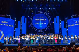 Lễ công bố và trao giải thưởng “Sản phẩm Công nghệ số Make in Viet Nam” năm 2024. (Ảnh: Minh Sơn/Vietnam+)