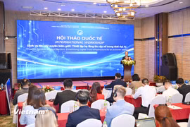 Thứ trưởng Bộ Khoa học và Công nghệ Phạm Đức Long phát biểu tại Hội thảo quốc tế “Dịch vụ tin cậy xuyên biên giới: Thiết lập hạ tầng tin cậy số trong thời đại AI." (Ảnh: Minh Sơn/Vietnam+)