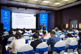 Trung tâm Chứng thực điện tử quốc gia (NEAC), Bộ Khoa học và Công nghệ phối hợp với Hiệp hội Công chứng viên Việt Nam tổ chức Hội thảo "Vai trò của Chữ ký số và Dịch vụ tin cậy với Công chứng điện tử." (Ảnh: PV/Vietnam+)