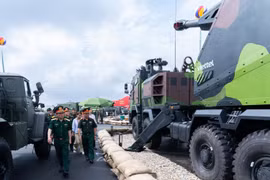 Trình diễn khí tài công nghệ cao của Việt Nam tại Triển lãm thành tựu 80 năm
