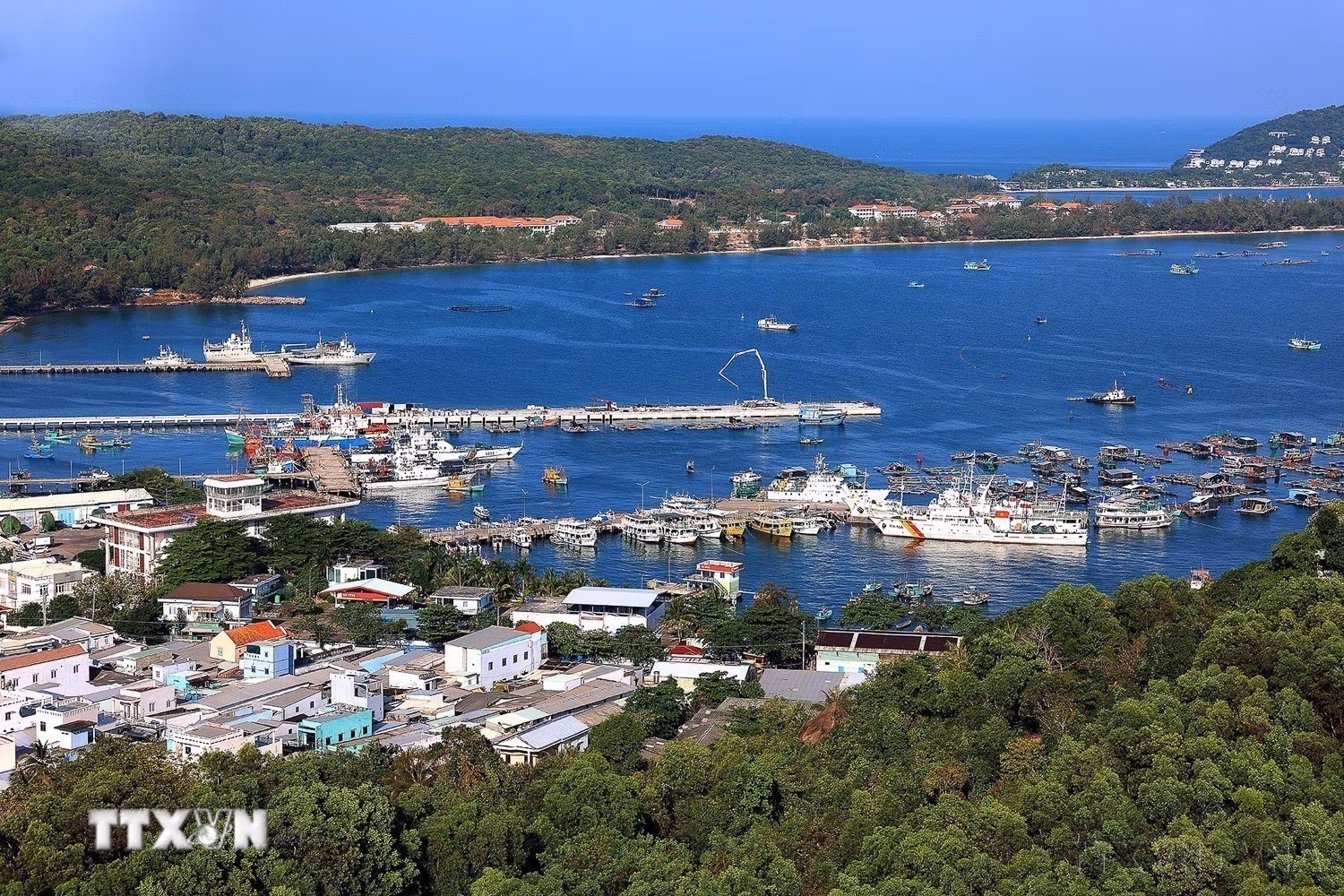 ttxvn-potal-phu-quoc-ghi-danh-vao-top-10-hon-dao-nghi-duong-noi-bat-nam-2026-8908179.jpg