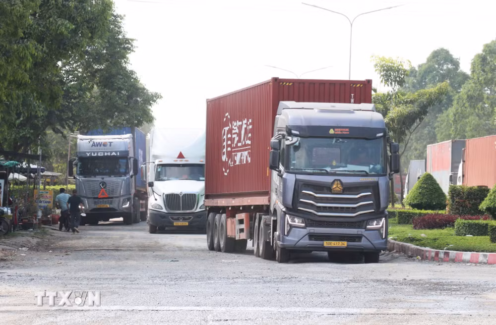 ttxvn_tay-ninh-go-diem-nghen-giao-thong-khoi-thong-dong-luc-phat-trien-vung-dong-thap-muoi-9120363.jpg