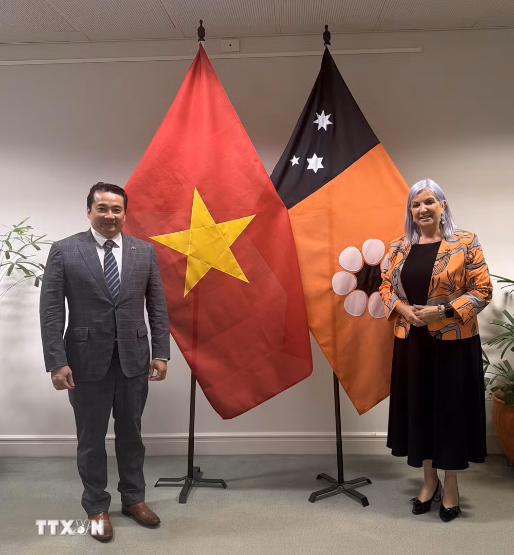 ttxvn-viet-nam-va-lanh-tho-bac-australia-day-manh-hop-tac-toan-dien-9012358.jpg