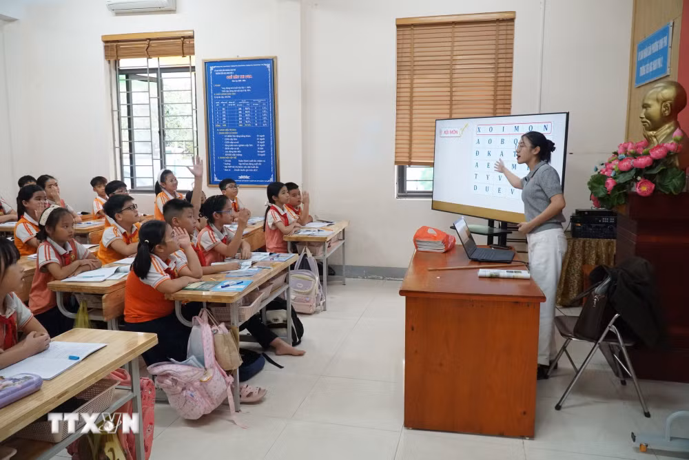 ttxvn_nghe-an-tim-giai-phap-can-doi-doi-ngu-giao-vien-9106538.jpg