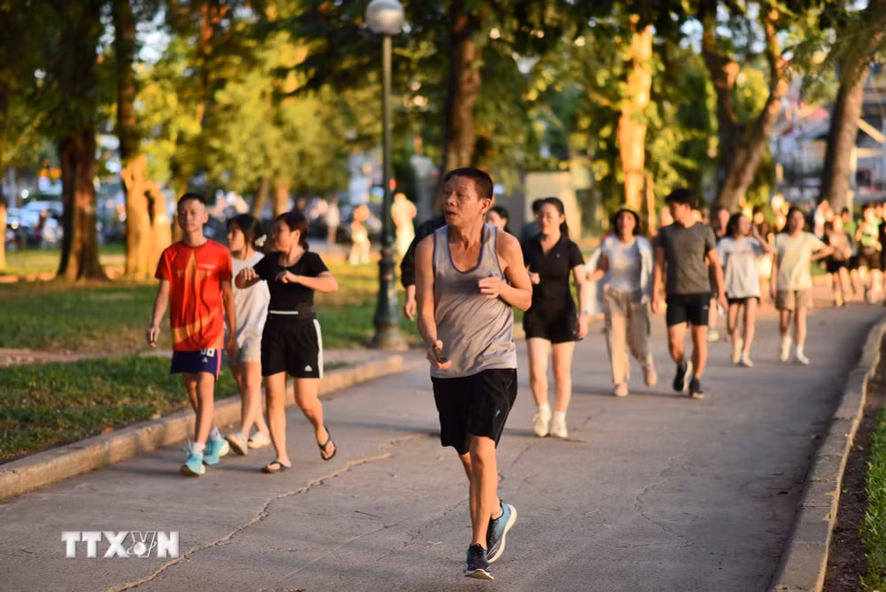 ttxvn_the-thao-cong-dong-lan-toa-loi-song-khoe-tai-thu-do-8850058.jpg