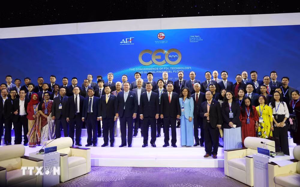 ttxvn_ceo-500-su-hoi-tu-cua-fdi-cong-nghe-va-dong-chay-tai-chinh-toan-cau-9113135.jpg