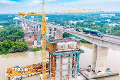 Thi công cầu Long Thành thuộc Dự án mở rộng đoạn cao tốc Thành phố Hồ Chí Minh-Long Thành. (Ảnh: Công Phong/TTXVN)