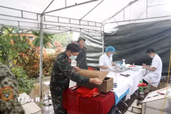 Với tinh thần quyết tâm cao, tỉnh Nghệ An đã hoàn thành lấy mẫu 28/28 nghĩa trang liệt sỹ, vượt tiến độ 4 tháng so với yêu cầu của Ban Chỉ đạo Quốc gia. (Ảnh: Văn Tý/TTXVN)