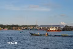 Du lịch biển đảo là một trong những thế mạnh của các địa phương phía Nam thành phố Đà Nẵng. (Ảnh: Mỹ Hà/TTXVN)