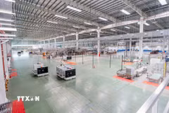 Hệ thống kho vận, dây chuyền sản xuất tại Nhà máy Suntory PepsiCo Tây Ninh. (Ảnh: Bùi Giang/TTXVN)