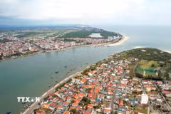Quảng Trị ưu tiên phát triển hạ tầng ven biển Đồng Hới với tầm nhìn dài hạn, định hướng không gian đô thị mở rộng ra hướng biển. (Ảnh: Nguyên Linh/TTXVN)