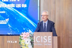 Ông Denis Fourmeau, Tùy viên Khoa học và Giáo dục Đại học, Đại sứ quán Pháp tại Việt Nam phát biểu tại sự kiện. (Ảnh: Sỹ Thắng/TTXVN)
