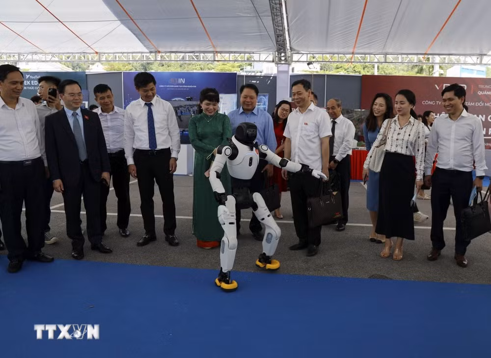 ttxvn_quang-ninh-thuc-day-chuyen-doi-xanh-chuyen-doi-so-gan-voi-thich-ung-bien-doi-khi-hau-7643.jpg