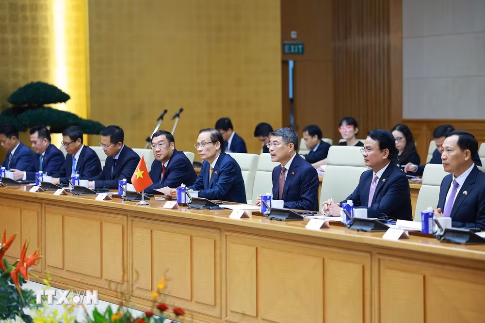 ttxvn_thu-tuong-le-minh-hung-va-thu-tuong-cong-hoa-ba-lan-donald-tusk-hoi-dam-3500.jpg