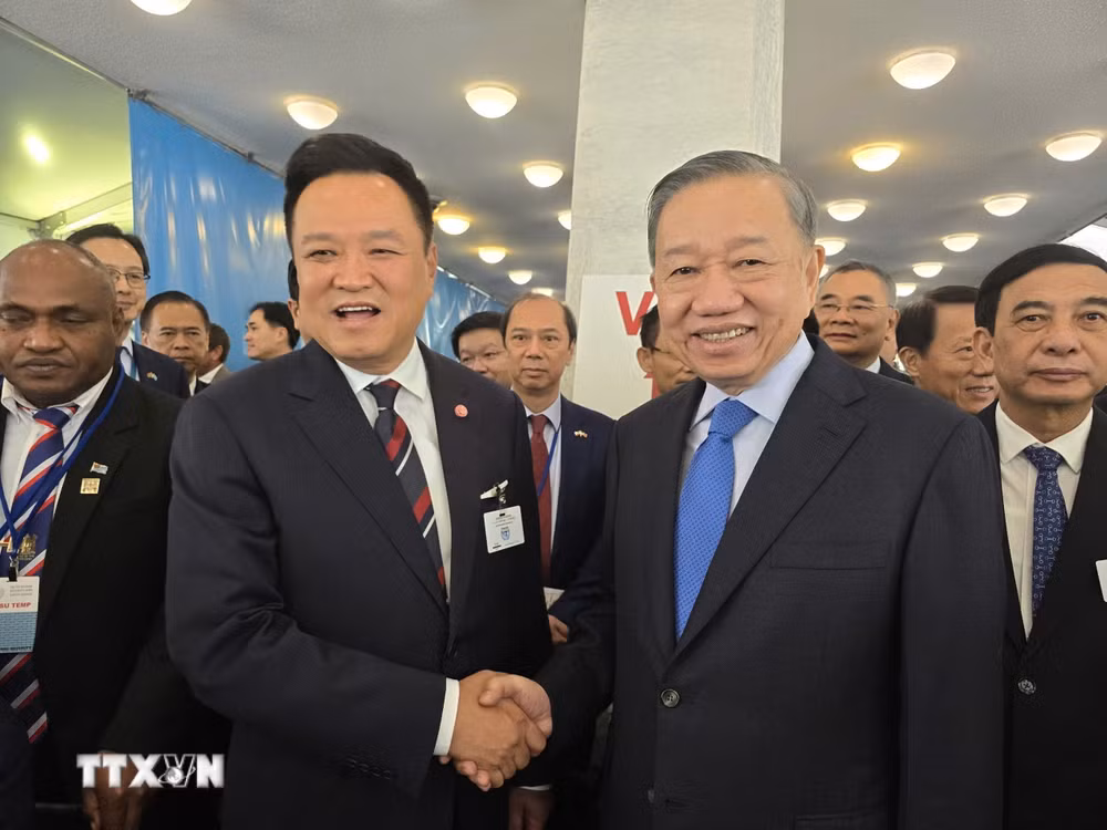 ttxvn_tong-bi-thu-chu-tich-nuoc-to-lam-gap-thu-tuong-thai-lan-va-tong-thong-fiji-2309.jpg