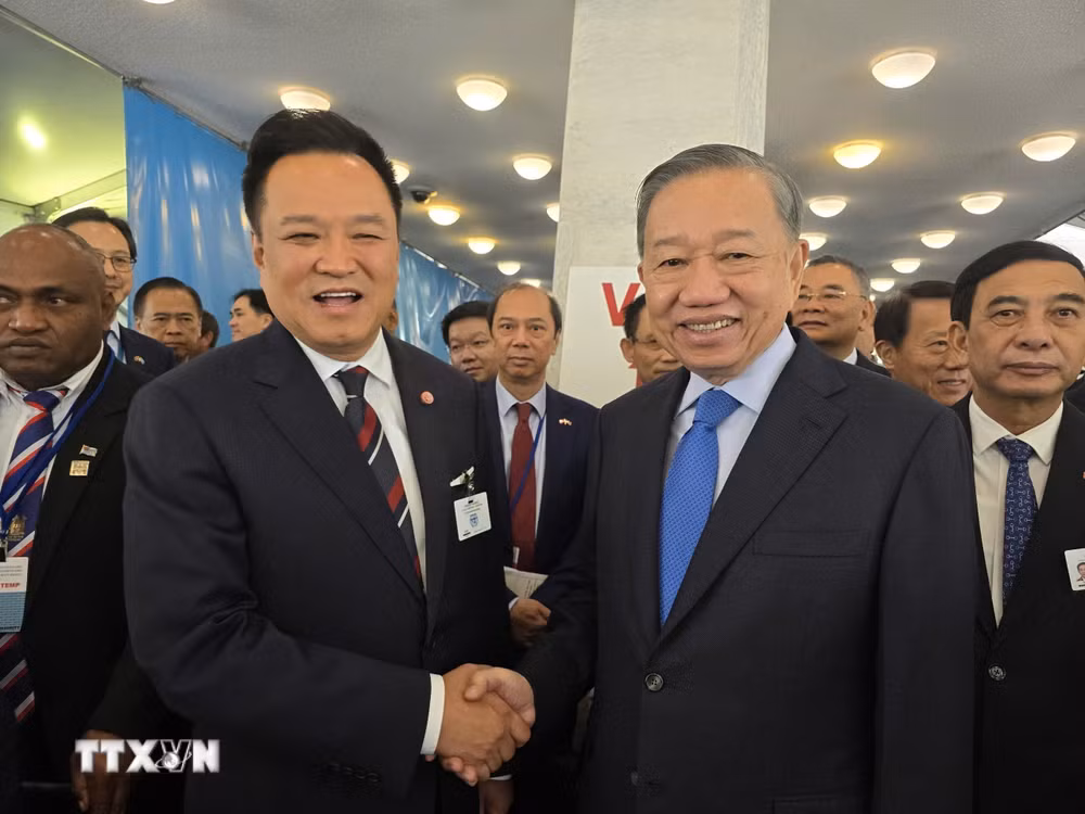 ttxvn_tong-bi-thu-chu-tich-nuoc-to-lam-gap-thu-tuong-thai-lan-va-tong-thong-fiji-5893.jpg