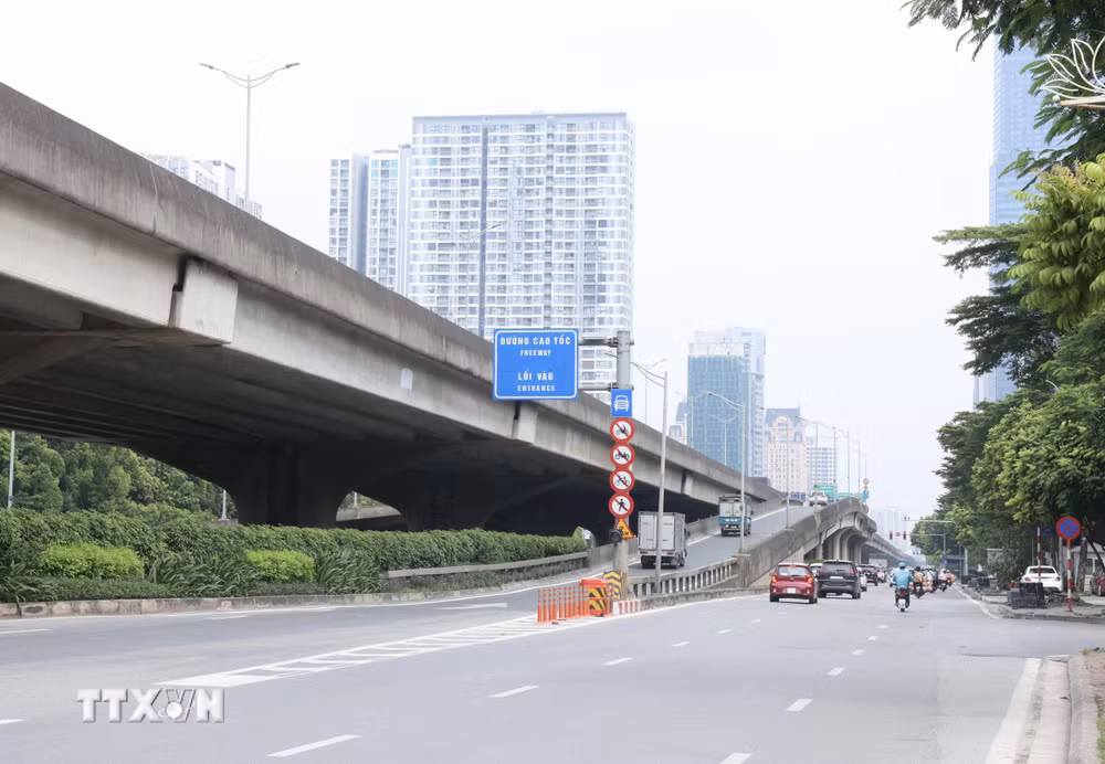 ttxvn-duong-pho-ha-noi-thong-thoang-trong-ngay-dau-cua-ky-nghi-le-29-2.jpg