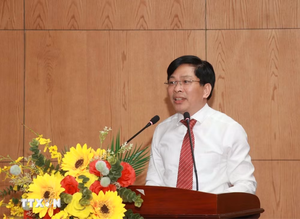 ttxvn_ca-mau-cong-bo-quyet-dinh-dieu-dong-bo-nhiem-nhieu-vi-tri-can-bo-chu-chot-3848.jpg