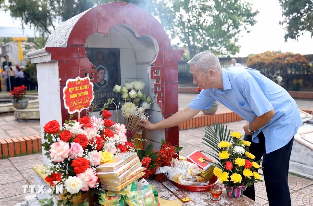 ttxvn_lop-hoc-vinh-hang-2110-dia-chi-do-giao-duc-truyen-thong-cach-mang-2.jpg