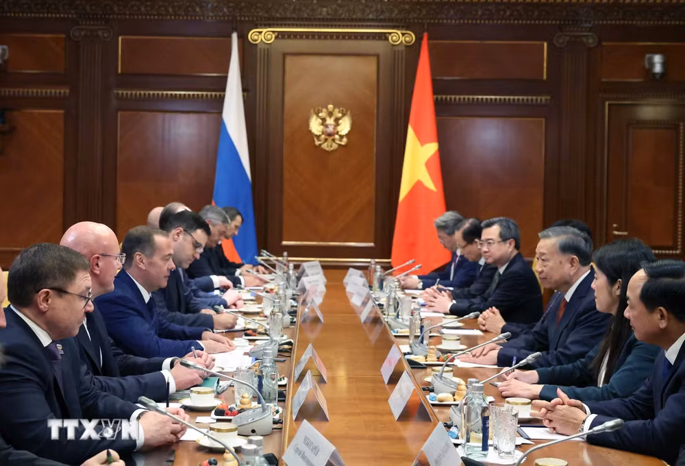 ttxvn-tong-bi-thu-chu-tich-nuoc-to-lam-hoi-kien-chu-tich-dang-nuoc-nga-thong-nhat-pho-chu-tich-hoi-dong-an-ninh-lien-bang-nga-dmitry-medvedev-09-3.jpg