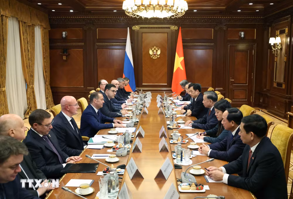 ttxvn-tong-bi-thu-chu-tich-nuoc-to-lam-hoi-kien-chu-tich-dang-nuoc-nga-thong-nhat-pho-chu-tich-hoi-dong-an-ninh-lien-bang-nga-dmitry-medvedev-09-4.jpg