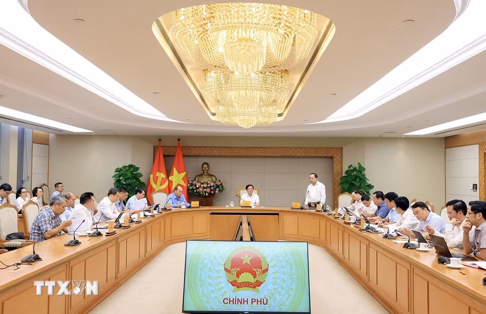 ttxvn_pho-thu-tuong-ho-quoc-dung-hop-ve-tien-do-trien-khai-va-su-dung-kinh-phi-khoa-hoc-cong-nghe-2506.jpg