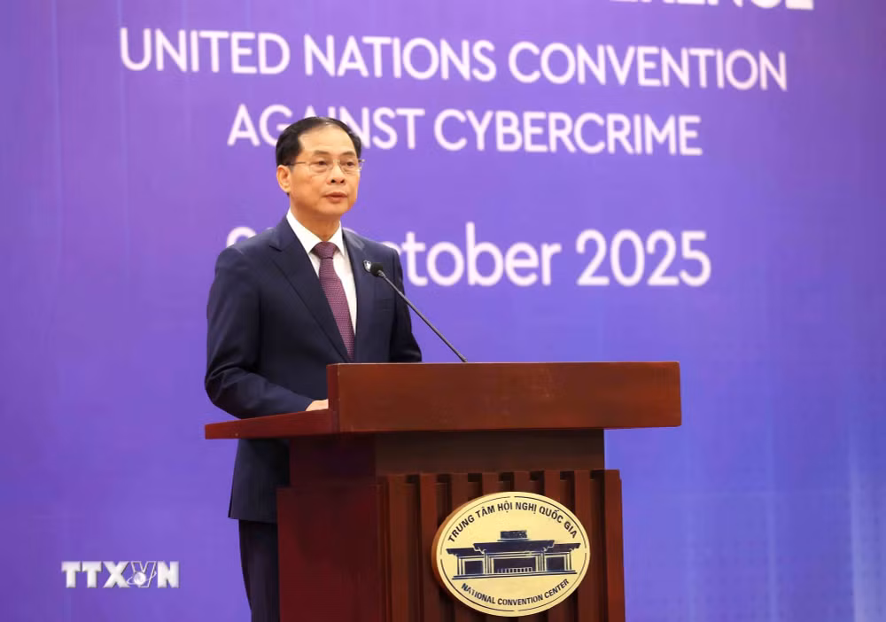 ttxvn-pho-thu-tuong-bui-thanh-son-chu-tri-tiec-trua-cong-uoc-ha-noi-3.jpg