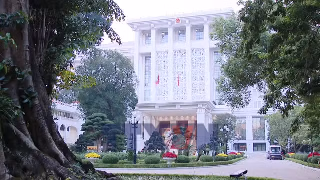 Việt Nam-Lào đẩy nhanh các dự án kết nối giao thông, năng lượng