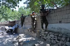 Taliban chiếm đóng cửa khẩu lớn nhất ở biên giới Afghanistan-Iran