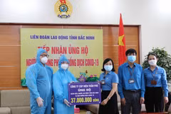 Nhiều đơn vị, doanh nghiệp ủng hộ các địa phương phòng, chống COVID-19