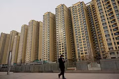 Fitch: Các công ty bất động sản Trung Quốc thiếu tiền mặt nghiêm trọng
