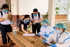 Lào đã tiêm hơn 1 triệu liều vaccine phòng COVID-19 cho người dân