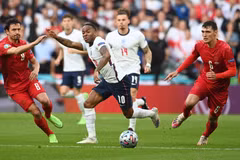 Bán kết Anh-Đan Mạch: Sterling khẳng định phạt penalty là chính xác