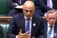 Bộ trưởng Nội vụ Anh Sajid Javid. (Ảnh: AFP/ TTXVN)