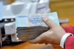 Cần làm rõ nghi vấn "ăn chặn" tiền bảo hiểm ở trường Tiểu học Đa Mai