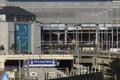 Quang cảnh đổ nát tại sân bay Zaventem sau vụ tấn công khủng bố ở Brussels ngày 22/3. (Nguồn: AFP/TTXVN)