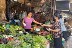 Giá thực phẩm tại Thủ đô đang có một số biến động thời điểm giữa tháng Tư. (Ảnh minh họa: Minh Hiếu/Vietnam+)