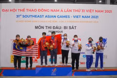 Hình ảnh cặp đôi tuyển nữ mang vàng đầu tiên về cho bi sắt Việt Nam