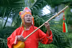Nghệ nhân Hà Thuấn là người Tày đầu tiên được phong tặng nghệ nhân dân gian.