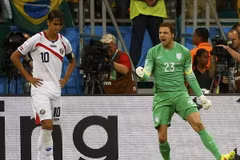 Hai pha đẩy bóng giúp Tim Krul trở thành người hùng của Hà Lan