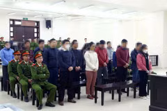 Tòa án Nhân dân cấp cao tại Hà Nội mở phiên tòa phúc thẩm xem xét đơn kháng cáo của 21 bị cáo trong vụ án “Chuyến bay giải cứu”. (Ảnh: Phạm Kiên/TTXVN)