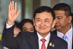 Cựu Thủ tướng Thái Lan Thaksin Shinawatra về nước sau 15 năm lưu vong ngày 22/8/2023. (Ảnh: AFP/TTXVN)