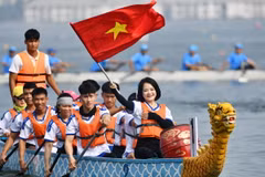 Đây không chỉ là dịp để các vận động viên giao lưu, thể hiện tinh thần đoàn kết mà còn góp phần quảng bá hình ảnh du lịch Thủ đô Hà Nội. (Ảnh: Vietnam Airlines)