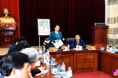 Chủ tịch Quốc hội Nguyễn Thị Kim Ngân phát biểu tại buổi làm việc. (Ảnh: Trọng Đức/TTXVN)