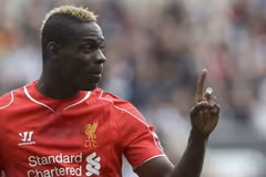 Mario Balotelli gặp rắc rối vì đăng hình Super Mario lên Instagram 