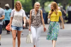 "The Other Woman" - Tình bạn lạ lùng giữa ba tình địch